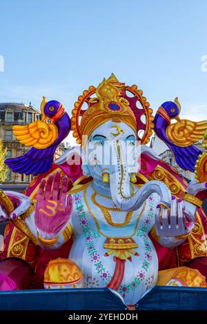 Statue de gonflable Seigneur Ganesha aux célébrations du Diwali à Londres. Le Diwali ou Deepawali, est la fête hindoue des lumières a célébré au cours de l'Hindu L Banque D'Images