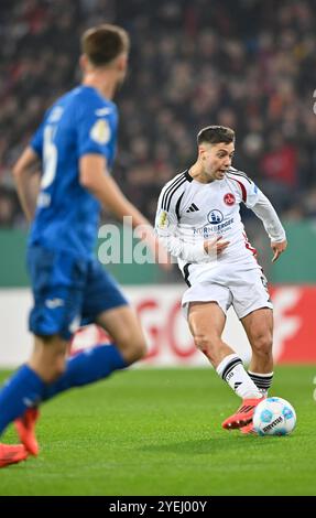 Stefanos TZIMAS 1. FC Nuernberg FCN (09) Aktion Am Ball TSG 1899 Hoffenheim vs 1. FC NUERNBERG FCN DFB-POKAL ZWEITE RUNDE 30.10.2024 LA RÉGLEMENTATION DFL INTERDIT TOUTE UTILISATION DE PHOTOGRAPHIES COMME SÉQUENCES D'IMAGES ET/OU QUASI-VIDÉO Banque D'Images