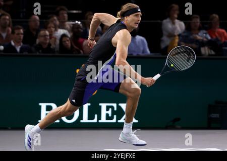 Paris, France. 30 octobre 2024. Alexander Zverev d'Allemagne lors du 3e jour du Rolex Paris Masters 2024, un tournoi de tennis ATP Masters 1000 le 30 octobre 2024 à Accor Arena à Paris, France - photo Jean Catuffe/DPPI crédit : DPPI Media/Alamy Live News Banque D'Images