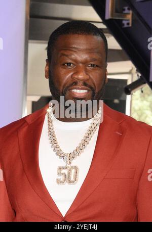 **PHOTO DE FICHIER** 50 cent affirme qu'il a refusé 3 millions de dollars Trump performance à MSG. NEW YORK, NY - 6 JUIN : 50 cent photographié alors que les Cast Members de Power franchise éclairent l'Empire State Building pour célébrer le mois de la musique noire, la première saison de Power Book II : Ghost et le 10e anniversaire de l'univers de la puissance le 6 juin 2024 à New York. Crédit : mpi099/MediaPunch Banque D'Images