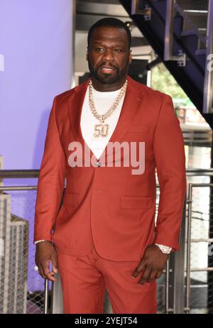 **PHOTO DE FICHIER** 50 cent affirme qu'il a refusé 3 millions de dollars Trump performance à MSG. NEW YORK, NY - 6 JUIN : 50 cent photographié comme les Cast Members de la franchise « Power » éclairent l'Empire State Building pour célébrer le mois de la musique noire, la première saison de « Power Book II : Ghost » et le 10e anniversaire de l'univers « Power » le 6 juin 2024 à New York. Crédit : mpi099/MediaPunch Banque D'Images