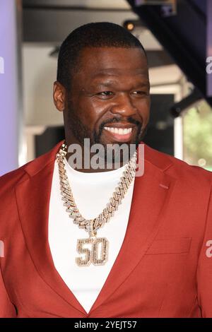 **PHOTO DE FICHIER** 50 cent affirme qu'il a refusé 3 millions de dollars Trump performance à MSG. NEW YORK, NY - 6 JUIN : 50 cent photographié alors que les Cast Members de Power franchise éclairent l'Empire State Building pour célébrer le mois de la musique noire, la première saison de Power Book II : Ghost et le 10e anniversaire de l'univers de la puissance le 6 juin 2024 à New York. Crédit : mpi099/MediaPunch Banque D'Images