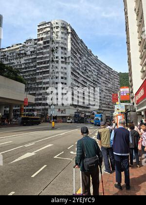 Le Monster building ( Yick Fat building ) sur King's Road à Quarry Bay, Hong Kong. Banque D'Images