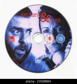 DVD. 'Secrets and Lies', un film écrit et réalisé par Mike Leigh. Banque D'Images