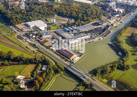 Luftbild, Stadthafen Lünen, Bundesstraße B54 Dortmunder Straße Kanalbrücke, Datteln-Hamm-Kanal, Lünen, Ruhrgebiet, Rhénanie-du-Nord-Westphalie, Deutschland ACHTUNGxMINDESTHONORARx60xEURO *** vue aérienne, port de la ville de Lünen, route fédérale B54 pont canal Dortmunder Straße, canal Datteln Hamm, Lünen, région de la Ruhr, Rhénanie du Nord-Westphalie, Allemagne ATTENTIONxMINDESTHONORARx60xEURO Banque D'Images