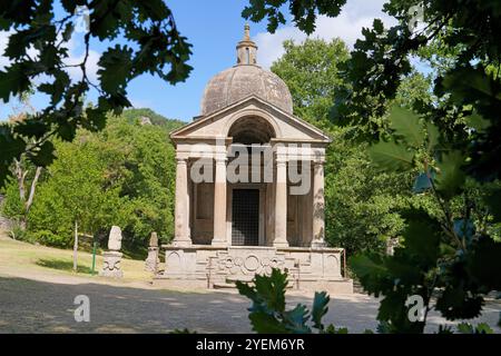 Le Tempietto, Sacro Bosco, Forêt sacrée, Parc des monstres, Parco dei Mostri, grotesque, sculptures monumentales, Bomarzo Banque D'Images