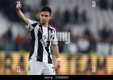 Turin, Italie. 30 octobre 2024. Francisco Conceicao de la Juventus FC fait des gestes lors du match de Serie A entre la Juventus FC et Parme au stade Allianz le 30 octobre 2024 à Turin, Italie . Crédit : Marco Canoniero/Alamy Live News Banque D'Images