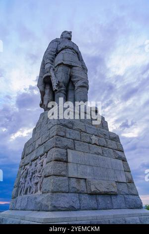 Plovdiv, Bulgarie - 25 septembre 2023 : vue du Monument de l'Armée rouge (Alyosha), à Plovdiv, Bulgarie Banque D'Images