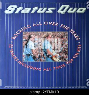 Statu quo - bascule au fil des ans - couverture en vinyle originale Banque D'Images