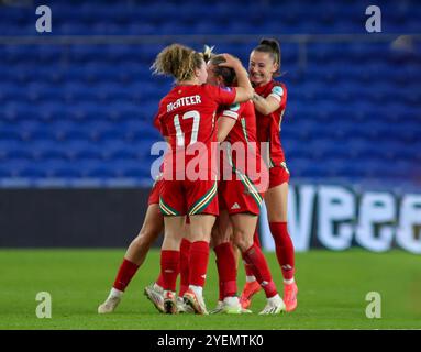 Cardiff, Royaume-Uni. 29 octobre 2024. Le pays de Galles célèbre le match de qualification pour l'Euro 2025 féminin de l'UEFA entre le pays de Galles et la Slovaquie au Cardiff City Stadium de Cardiff, au pays de Galles. (B. East/SPP) crédit : photo de presse sportive SPP. /Alamy Live News Banque D'Images