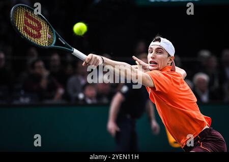 Le Français Ugo HUMBERT lors de la quatrième journée du tournoi de tennis Rolex Paris Masters 2024, ATP Masters 1000 le 31 octobre 2024 à Accor Arena à Paris Banque D'Images
