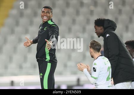 Bruges, Belgique. 31 octobre 2024. Les joueurs du cercle célèbrent après avoir remporté un match de football entre le club JPL Club Brugge et le club de troisième division Olympic Charleroi, jeudi 31 octobre 2024 à Bruges, dans le round 1 de 16 de la coupe belge de football 'Croky Cup'. BELGA PHOTO BRUNO FAHY crédit : Belga News Agency/Alamy Live News Banque D'Images