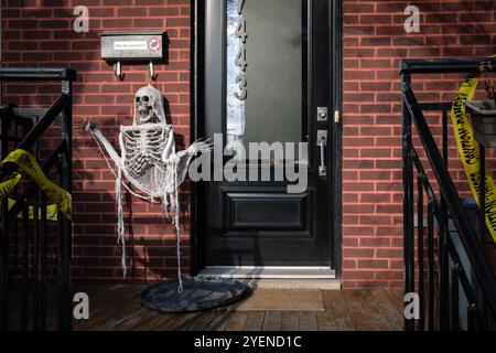 Montréal, Québec, Canada. 31 octobre 2024. Vue générale des rues de Montréal le jour de l'Halloween. (Crédit image : © Serkan Senturk/ZUMA Press Wire) USAGE ÉDITORIAL SEULEMENT! Non destiné à UN USAGE commercial ! Banque D'Images