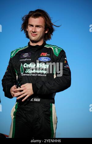 Homestead, FL, États-Unis. 25 octobre 2024. KYLE SIEG (28) se prépare à se qualifier pour la carte de crédit Credit One NASCAR AMEX 300 au Homestead-Miami Speedway à Homestead, FL. (Crédit image : © Walter G. Arce Sr./ASP via ZUMA Press Wire) USAGE ÉDITORIAL SEULEMENT! Non destiné à UN USAGE commercial ! Banque D'Images