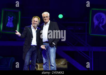 JUBILAEUM 50 JAHRE ROCKY HORROR SHOW Hugo Egon Balder, Sky du Mont JUBILAEUM 50 JAHRE ROCKY HORROR SHOW im Admiralspalastin Berlin, AM 31.10.2024 *** ANNIVERSAIRE 50 ANS DU ROCKY HORROR SHOW Hugo Egon Balder, Sky du Mont ANNIVERSAIRE 50 ANS DU ROCKY HORROR SHOW à l'Admiralspalastin Berlin, on 31 10 2024 Photopress Mueller Banque D'Images