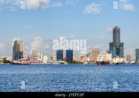 Superbe horizon de Kaohsiung, Taiwan. 85 Sky Tower Banque D'Images