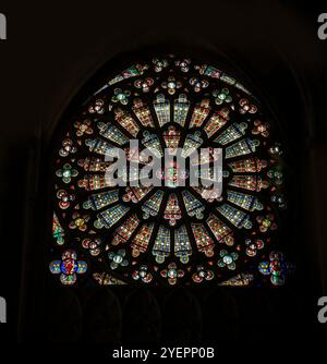 Rosace à Basilique Saint Nazaire, Carcassonne, Languedoc-Rousillon, France. Banque D'Images