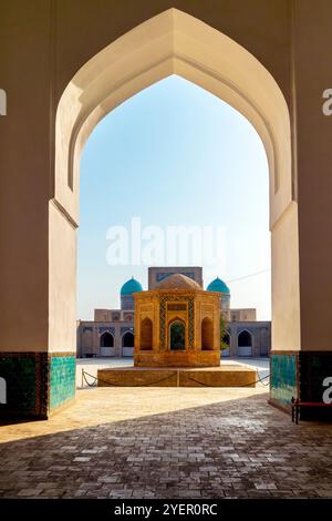 Voir la Mosquée historique de Kalyan qui est l'endroit principal dans le Saint Boukhara. Mosquée Kalyan, composant POI-Kalyan ensemble est la mosquée centrale de Saint B. Banque D'Images