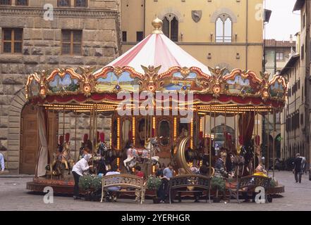 Merry-Go-round sur la place Banque D'Images