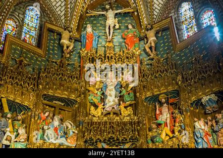 TOLÈDE, ESPAGNE - 25 MAI 2017 : fragment de l'autel doré de la chapelle principale de la cathédrale principale d'Espagne. Banque D'Images