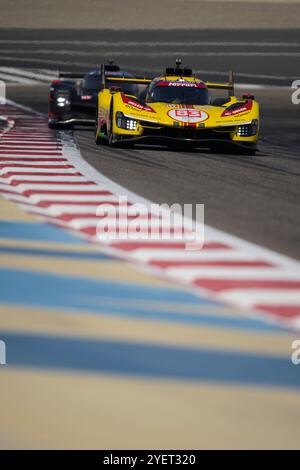 Sakhir, Bahreïn. 1er novembre 2024. AF CORSE No.83 Hypercar - Ferrari 499P, Robert Kubica (POL), Robert Shwartzman (ISR), Yifei Ye (CHN) pendant P3. Ahmad Al Shehab/Alamy Live News. Banque D'Images