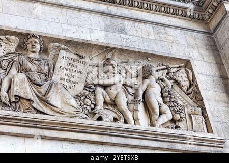 Moulures sur l'Arc de Triomphe. Paris. Banque D'Images