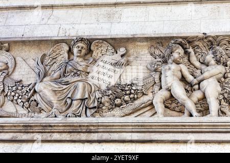 Moulures sur l'Arc de Triomphe. Paris. Banque D'Images