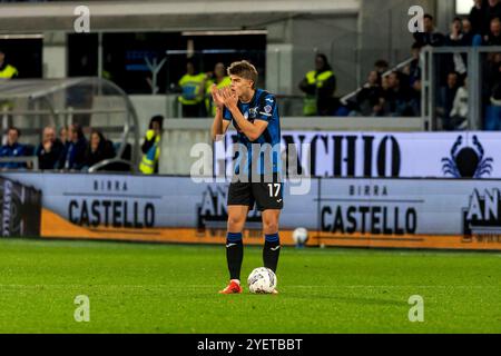 Charles de Ketelaere en action lors du match de Serie A entre Atalanta BC et AC Monza le 30 2024 octobre au Gewiss Stadium de Bergame, en Italie Banque D'Images