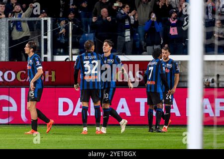 Mateo Retegui, Davide Zappacosta, Nicolò Zaniolo célèbre après avoir marqué un but lors du match de Serie A entre Atalanta BC et AC Monza le 30 2024 octobre au Gewiss Stadium de Bergame, en Italie Banque D'Images