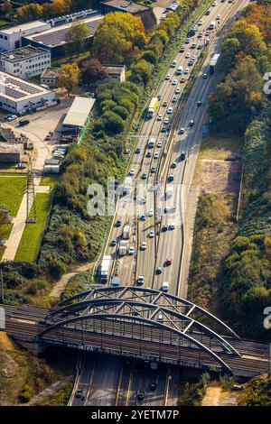 Luftbild, Großbaustelle Autobahnkreuz Herne, Stau auf der Autobahn A43 an der Eisenbahnbrücke, Baukau-West, Herne, Ruhrgebiet, Rhénanie-du-Nord-Westphalie, Deutschland ACHTUNGxMINDESTHONORARx60xEURO *** vue aérienne, grand chantier à l'échangeur de Herne, embouteillage sur l'autoroute A43 au pont ferroviaire, Baukau Ouest, Herne, région de la Ruhr, Rhénanie du Nord-Westphalie, Allemagne ATTENTIONxMINDESTHONORARx60xEURO Banque D'Images