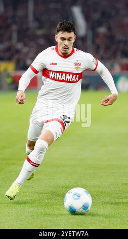 Stuttgart, Allemagne. 29 octobre 2024. GER, Stuttgart, DFB-Cup, football, VfB Stuttgart - 1. FC Kaiserslautern, MHP Arena, 29 octobre 2024, match de ligue, 2e tour, hommes, saison 2024/25 Fabian Rieder (VFB Stuttgart, 32), LA RÉGLEMENTATION DFB INTERDIT TOUTE UTILISATION DE PHOTOGRAPHIES COMME SÉQUENCES D'IMAGES ET/OU QUASI-VIDÉO. Crédit : HMB Media/Alamy Live News Banque D'Images