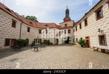 Château Renaissance à Kostelec nad Cernymi Lesy, république tchèque. Banque D'Images