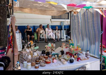 Buenos Aires, Argentine - Jan28, 2924 - Feria de San Telmo, ou la foire a ou marché de San Telmo qui a lieu le dimanche à Buenos Aires, Argentine Banque D'Images