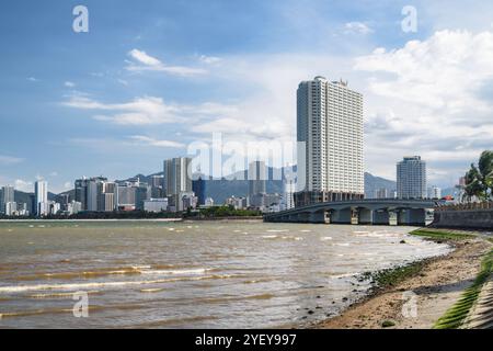 Magnifique littoral de Nha Trang, Vietnam Banque D'Images