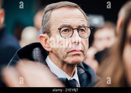 Rennes, France. 01 novembre 2024. Le ministre français de l’intérieur Bruno Retailleau photographié lors d’une visite consacrée au trafic de drogue dans le quartier de Maurepas à Rennes, dans l’ouest de la France, le 1er novembre 2024. Photo de Yannick Billioux/ABACAPRESS. COM Credit : Abaca Press/Alamy Live News Banque D'Images