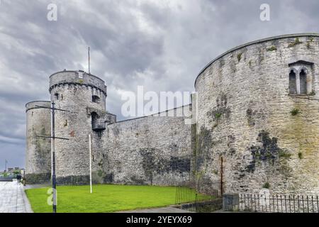 King John's Castle est un château du XIIIe siècle situé à Limerick, en Irlande, en Europe Banque D'Images