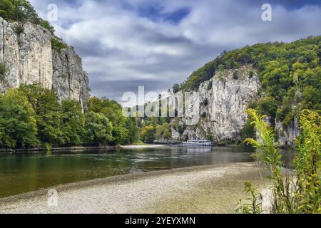 Rives rocheuses du Danube près de Kelheim, Allemagne, Europe Banque D'Images