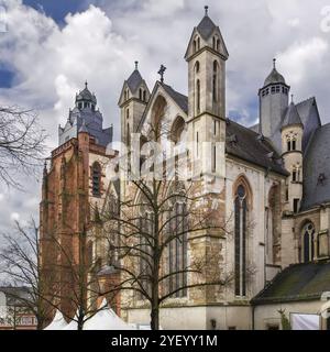 La cathédrale de Wetzlar est une grande église située dans la ville de Wetzlar, en Allemagne, en Europe Banque D'Images