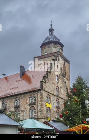 Église Walpurgis et marché de Noël à Alsfeld, Allemagne, Europe Banque D'Images