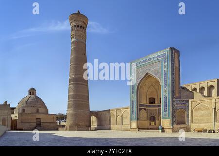 Vue de la mosquée Kalan et du minaret Kalan à Boukhara, Ouzbékistan, Asie Banque D'Images