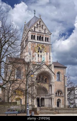 Anna im Lehel est une paroisse de l'Église catholique romaine située dans le quartier de Lehel à Munich, en Allemagne, en Europe Banque D'Images