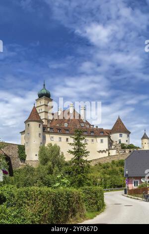 Schloss Schonbuhel est un château situé en basse-Autriche sur la rive droite du Danube Banque D'Images