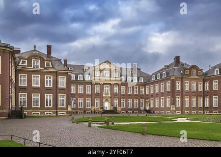 Nordkirchen Palace est situé dans la ville de Nordkirchen en Rhénanie du Nord Westphalie, Allemagne, Europe Banque D'Images