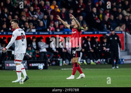 Leverkusen, BayArena, 01.11.2024 : granit Xhaka (Bayer 04 Leverkusen) gestikuliert beim Spiel der 1.Bundesliga Bayer 04 Leverkusen vs. VFB Stuttgart. Banque D'Images