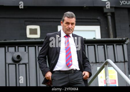 University of Bradford Stadium, Bradford, Angleterre - 2 novembre 2024 Tommy Widdrington Manager of Aldershot Town - avant le match Bradford City v Aldershot, F.A. Cup 1er tour, 2024/25, University of Bradford Stadium, Bradford, Angleterre - 2 novembre 2024 crédit : Mathew Marsden/WhiteRosePhotos/Alamy Live News Banque D'Images