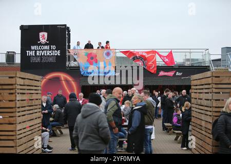 Vue générale de la zone des fans du stade Riverside lors du match de championnat Sky Bet entre Middlesbrough et Coventry City au stade Riverside, Middlesbrough le samedi 2 novembre 2024. (Photo : Michael Driver | mi News) crédit : MI News & Sport /Alamy Live News Banque D'Images