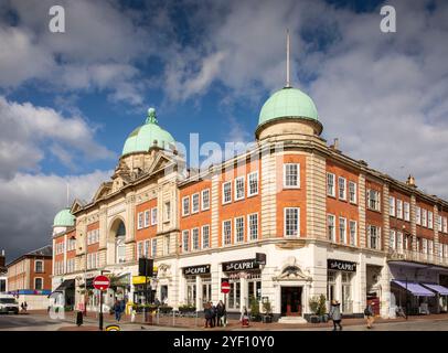 Royaume-Uni, Kent, Tunbridge Wells, Mount Pleasant Road, Wetherspoon Opera House Banque D'Images