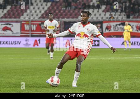 Salzbourg, Autriche. 02 novembre 2024. SALZBOURG, AUTRICHE - 2 NOVEMBRE : Dorgeles Nene de Salzbourg lors du match de l'Admiral Bundesliga entre le FC Red Bull Salzburg et le GAK 1902 au Red Bull Arena le 2 novembre 2024 à Salzbourg, Autriche. 241102 SEPA 26 017 - 20241102 PD7763 crédit : APA-PictureDesk/Alamy Live News Banque D'Images