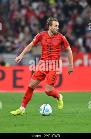 Harry Kane FC Bayern Muenchen FCB (09) Aktion am Ball FC Bayern Muenchen FCB vs 1. FC UNION BERLIN FCU 02.11.2024 LA RÉGLEMENTATION DFL INTERDIT TOUTE UTILISATION DE PHOTOGRAPHIES COMME SÉQUENCES D'IMAGES ET/OU QUASI-VIDÉO Banque D'Images