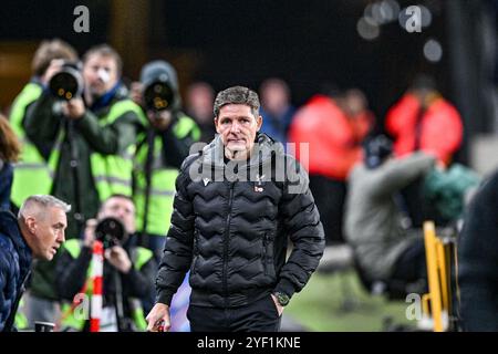 2 novembre 2024 ; stade Molineux, Wolverhampton, West Midlands, Angleterre; premier League Football, Wolverhampton Wanderers contre Crystal Palace ; Crystal Palace Manager Oliver Glasner Banque D'Images